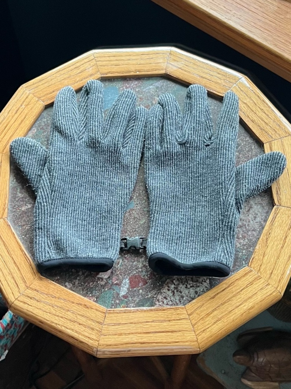 L Eddie Bauer Ribbed Gray Gloves